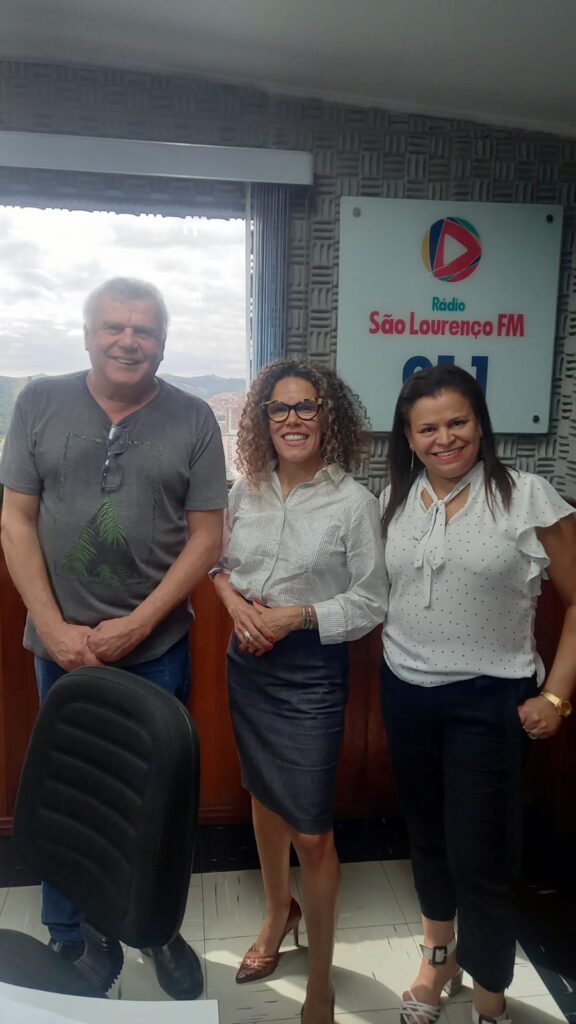 Beto, da São Lourenço FM, ao lado de Dani Madeira e Rita Faustino